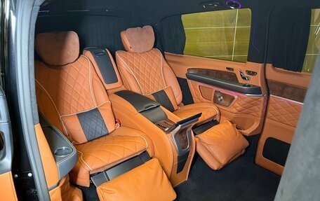 Mercedes-Benz V-Класс, 2024 год, 33 000 000 рублей, 20 фотография