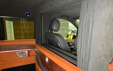 Mercedes-Benz V-Класс, 2024 год, 33 000 000 рублей, 24 фотография