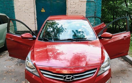 Hyundai Solaris II рестайлинг, 2015 год, 690 000 рублей, 9 фотография