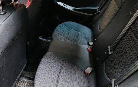 Hyundai Solaris II рестайлинг, 2015 год, 690 000 рублей, 15 фотография