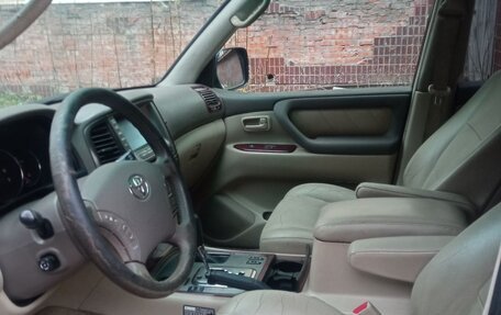 Toyota Land Cruiser 100 рестайлинг 2, 2004 год, 1 650 000 рублей, 3 фотография