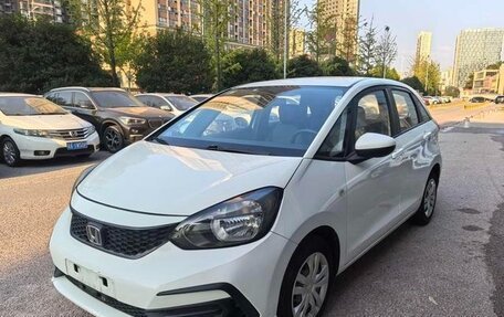 Honda Fit, 2022 год, 1 180 000 рублей, 3 фотография