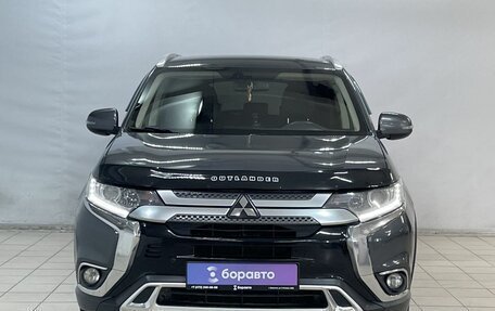 Mitsubishi Outlander III рестайлинг 3, 2017 год, 1 950 000 рублей, 3 фотография