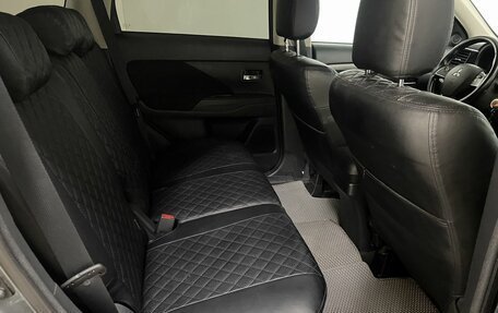 Mitsubishi Outlander III рестайлинг 3, 2017 год, 1 950 000 рублей, 18 фотография