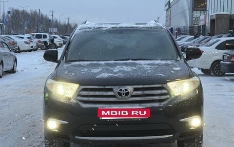 Toyota Highlander III, 2012 год, 1 590 000 рублей, 3 фотография