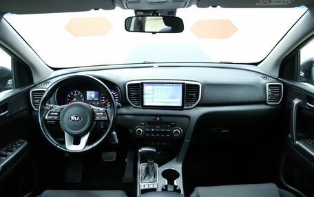 KIA Sportage IV рестайлинг, 2020 год, 2 290 000 рублей, 10 фотография