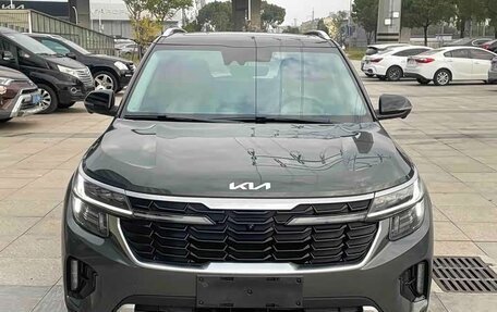 KIA Seltos I, 2023 год, 1 900 000 рублей, 2 фотография