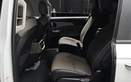 KIA Carnival, 2025 год, 6 240 000 рублей, 7 фотография