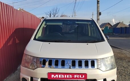 Mitsubishi Delica D:5 I, 2011 год, 800 000 рублей, 2 фотография