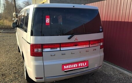 Mitsubishi Delica D:5 I, 2011 год, 800 000 рублей, 4 фотография