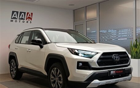 Toyota RAV4, 2025 год, 4 290 000 рублей, 3 фотография