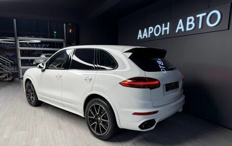 Porsche Cayenne III, 2015 год, 3 290 000 рублей, 3 фотография