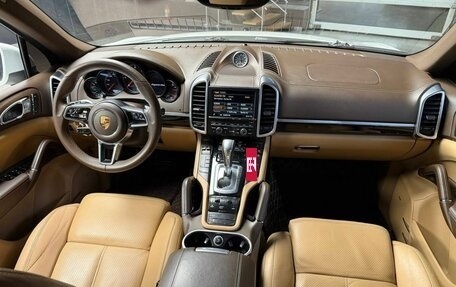 Porsche Cayenne III, 2015 год, 3 290 000 рублей, 9 фотография
