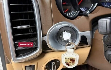 Porsche Cayenne III, 2015 год, 3 290 000 рублей, 16 фотография