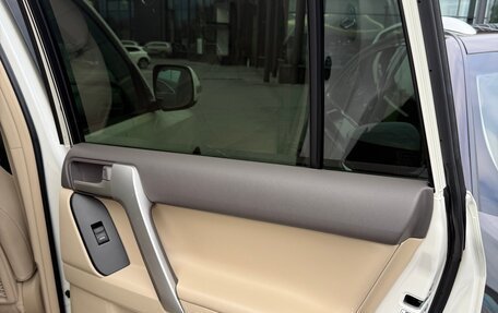 Toyota Land Cruiser Prado 150 рестайлинг 2, 2018 год, 5 950 000 рублей, 7 фотография