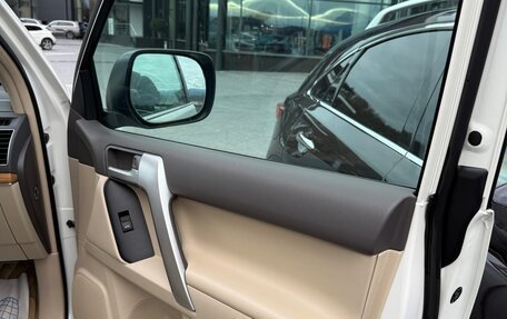 Toyota Land Cruiser Prado 150 рестайлинг 2, 2018 год, 5 950 000 рублей, 5 фотография