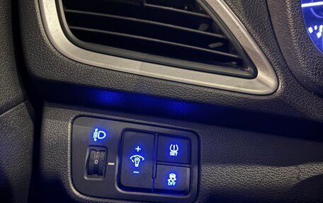 Hyundai Solaris II рестайлинг, 2018 год, 1 590 000 рублей, 13 фотография