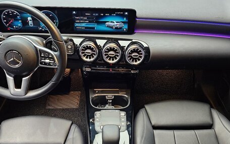 Mercedes-Benz A-Класс, 2021 год, 2 460 000 рублей, 8 фотография