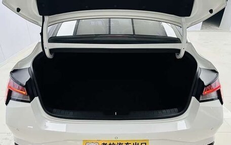 Hyundai Elantra, 2023 год, 1 550 000 рублей, 8 фотография