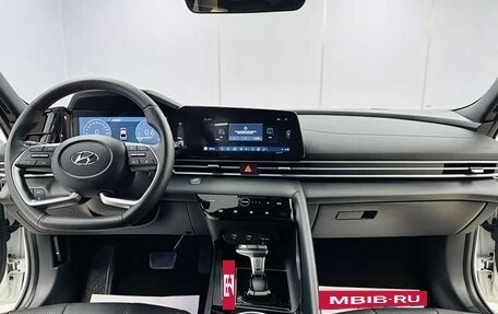 Hyundai Elantra, 2023 год, 1 550 000 рублей, 10 фотография