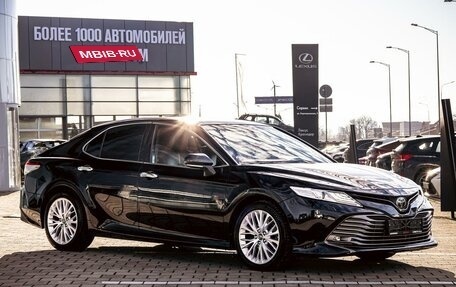 Toyota Camry, 2019 год, 2 495 000 рублей, 3 фотография