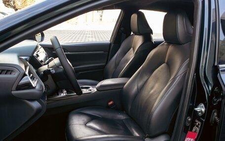 Toyota Camry, 2019 год, 2 495 000 рублей, 15 фотография