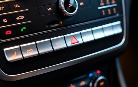 Mercedes-Benz GLA, 2019 год, 3 200 000 рублей, 20 фотография