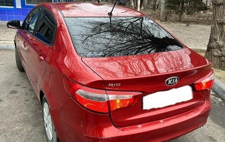 KIA Rio III рестайлинг, 2013 год, 790 000 рублей, 2 фотография