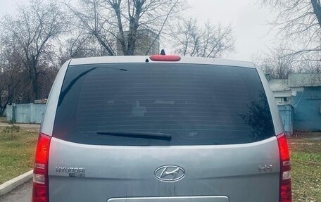 Hyundai H-1 II рестайлинг, 2020 год, 2 500 000 рублей, 4 фотография