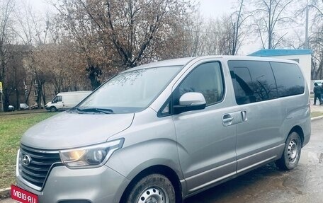 Hyundai H-1 II рестайлинг, 2020 год, 2 500 000 рублей, 3 фотография