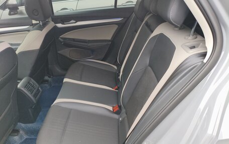 Volkswagen Golf VIII, 2022 год, 2 090 000 рублей, 12 фотография