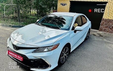 Toyota Camry, 2020 год, 3 180 000 рублей, 6 фотография