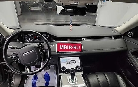 Land Rover Range Rover Evoque II, 2022 год, 3 390 000 рублей, 6 фотография