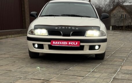 Mitsubishi Carisma I, 1999 год, 299 000 рублей, 1 фотография