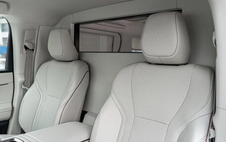 Lexus LM, 2025 год, 19 490 000 рублей, 12 фотография