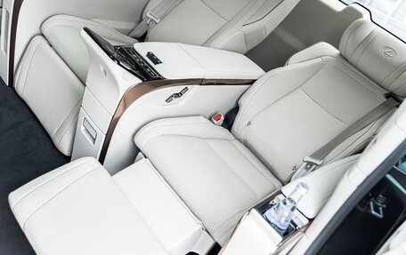 Lexus LM, 2025 год, 19 490 000 рублей, 40 фотография