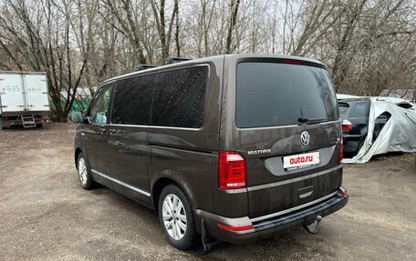 Volkswagen Multivan T6 рестайлинг, 2016 год, 3 680 000 рублей, 7 фотография