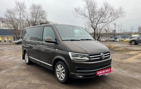 Volkswagen Multivan T6 рестайлинг, 2016 год, 3 680 000 рублей, 3 фотография