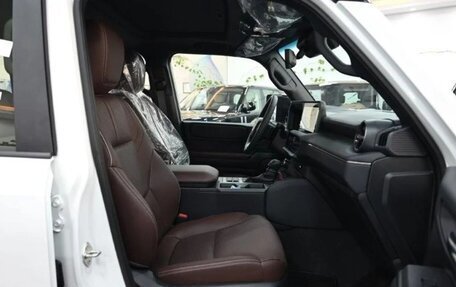 Toyota Land Cruiser Prado, 2024 год, 10 850 000 рублей, 13 фотография