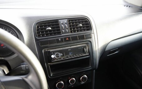 Volkswagen Polo VI (EU Market), 2011 год, 599 000 рублей, 11 фотография