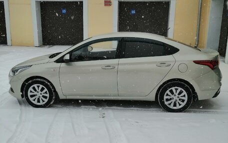 Hyundai Solaris II рестайлинг, 2017 год, 1 350 000 рублей, 3 фотография