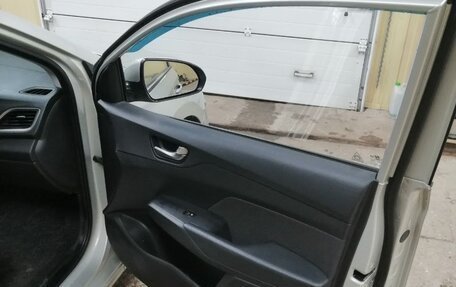 Hyundai Solaris II рестайлинг, 2017 год, 1 350 000 рублей, 9 фотография