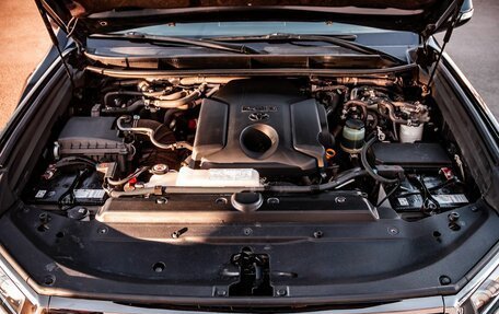 Toyota Land Cruiser Prado 150 рестайлинг 2, 2021 год, 5 820 000 рублей, 10 фотография