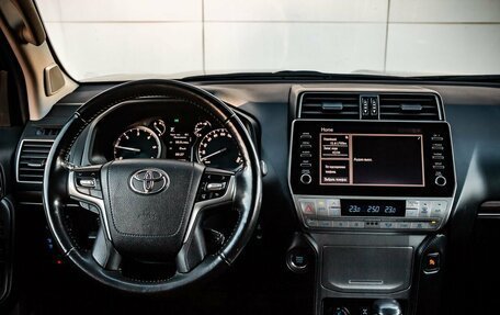 Toyota Land Cruiser Prado 150 рестайлинг 2, 2021 год, 5 820 000 рублей, 15 фотография