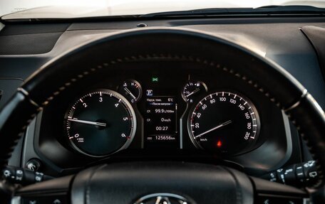 Toyota Land Cruiser Prado 150 рестайлинг 2, 2021 год, 5 820 000 рублей, 13 фотография