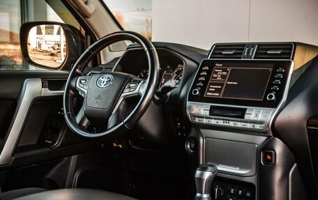 Toyota Land Cruiser Prado 150 рестайлинг 2, 2021 год, 5 820 000 рублей, 23 фотография