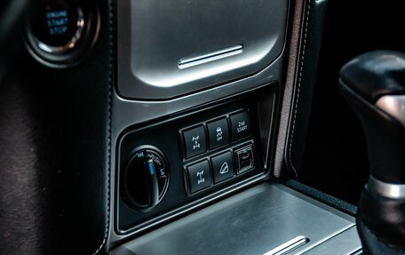 Toyota Land Cruiser Prado 150 рестайлинг 2, 2021 год, 5 820 000 рублей, 32 фотография