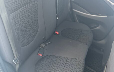 Hyundai Solaris II рестайлинг, 2015 год, 830 000 рублей, 13 фотография