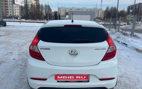 Hyundai Solaris II рестайлинг, 2015 год, 830 000 рублей, 5 фотография