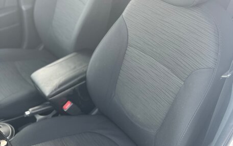 Hyundai Solaris II рестайлинг, 2015 год, 830 000 рублей, 17 фотография